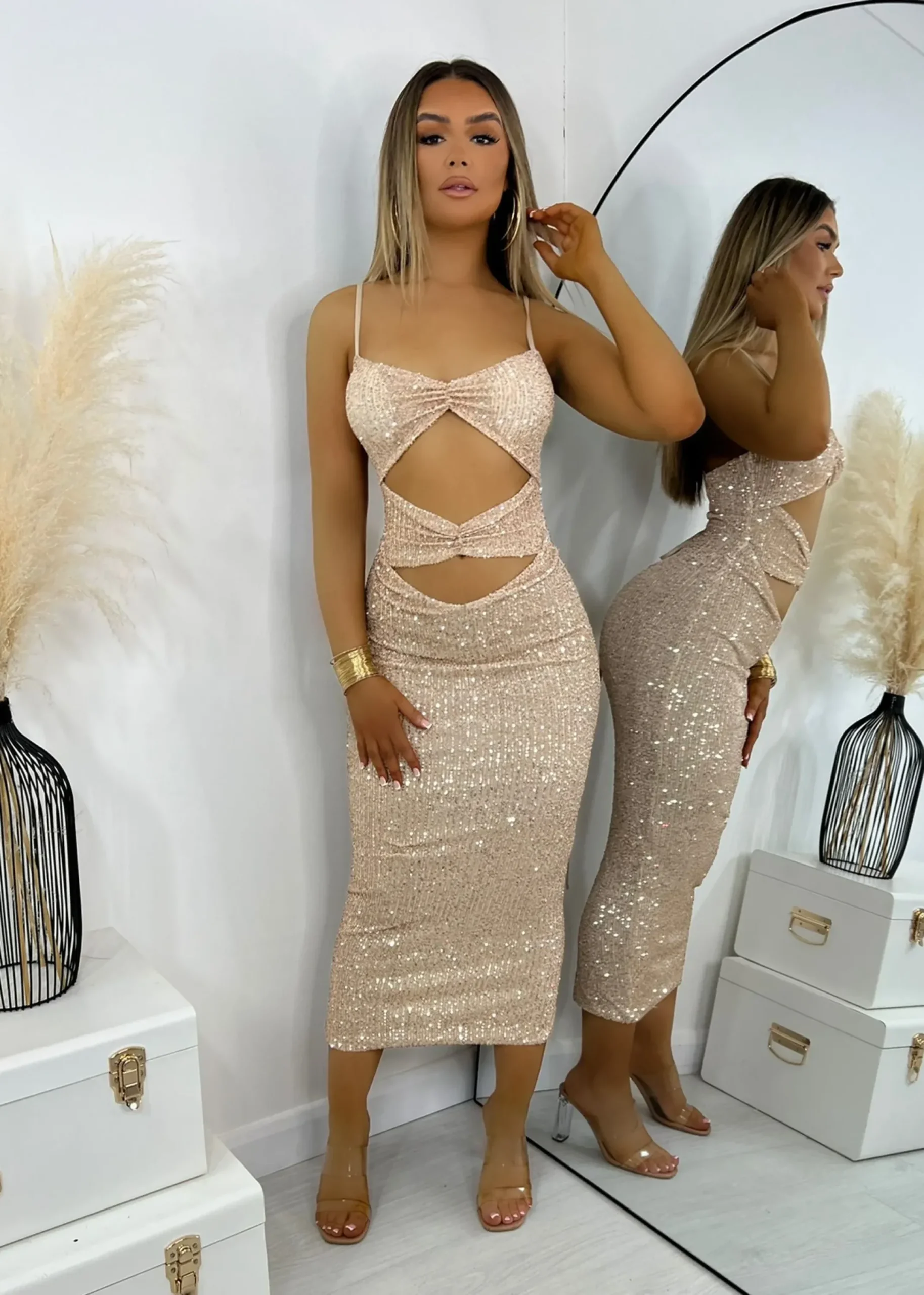 Women DressMeZee Dresses|Bare Elegance Cut Out Midi Dress - Champagne