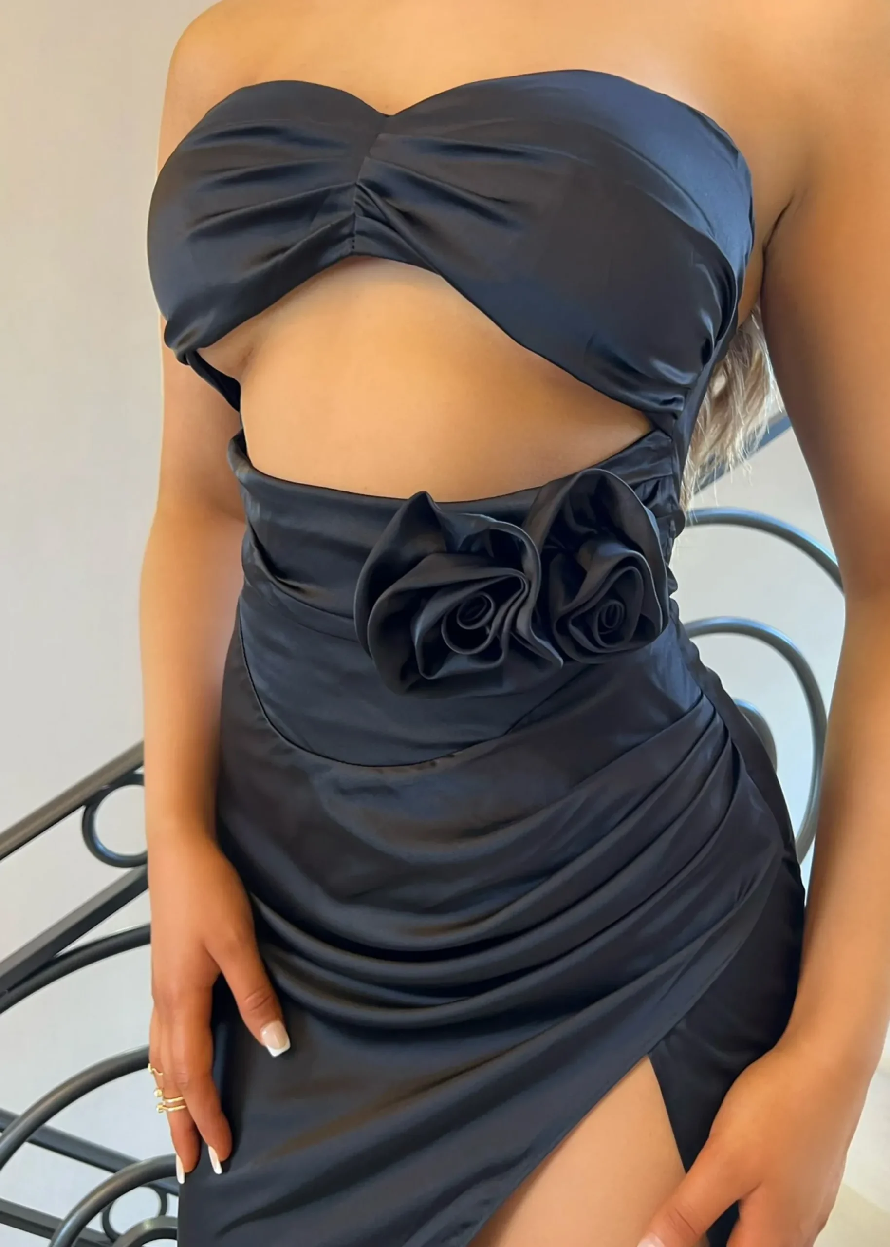 Women DressMeZee Occasion Wear|Steal The Moment Corsage Gown With Neck Tie - Black