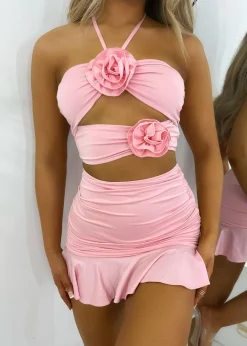 Women DressMeZee Tops / Bodysuits|Sweet Fling Cut Out Flower Crop Top - Pink